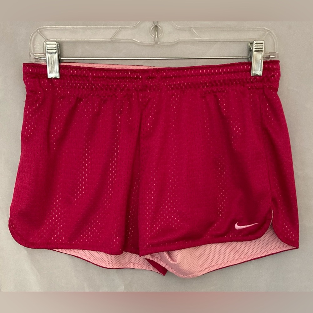 Nike Dri-Fit shorts woman's track size (S)HOT PINK Dri-Fit track BASKETBALL
